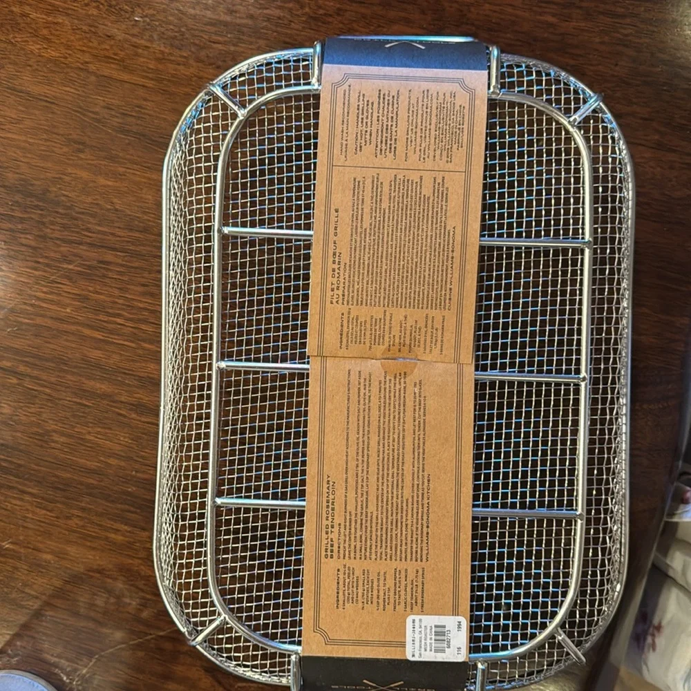 Williams Sonoma mesh roasting pan new.
